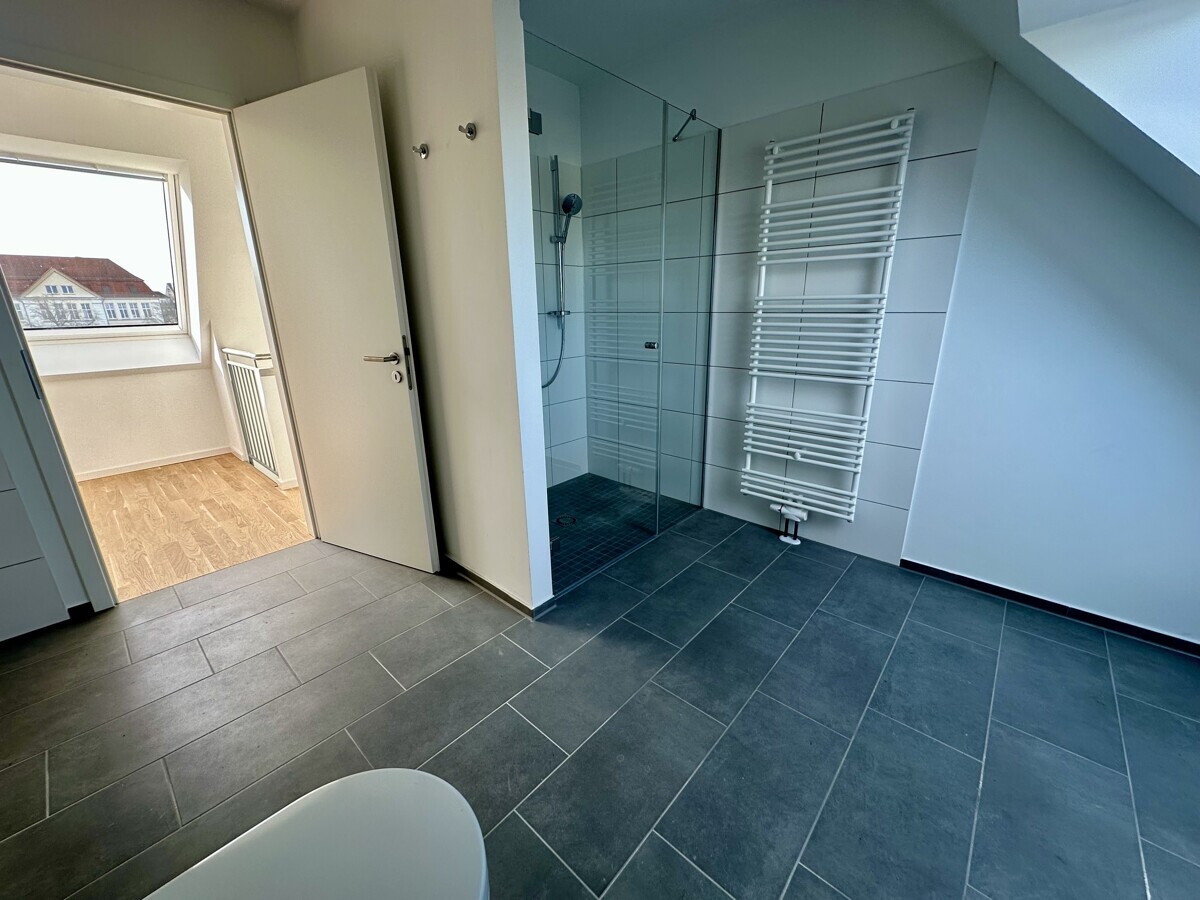 Walle Erstbezug: exklusive 2 Zimmer Whg. - toller Blick über die Dächer Bremens, EBK, Balkon uvm. - Photo 5