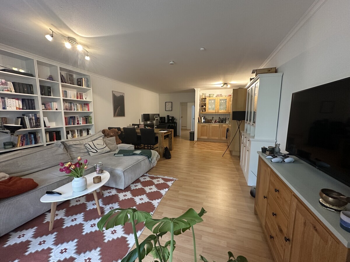 Buchenquartier Schwachhausen: Schöne 2 Zi. HP-Wohnung mit EBK, Balkon, Gäste WC und TG-Stellplatz - Photo 1