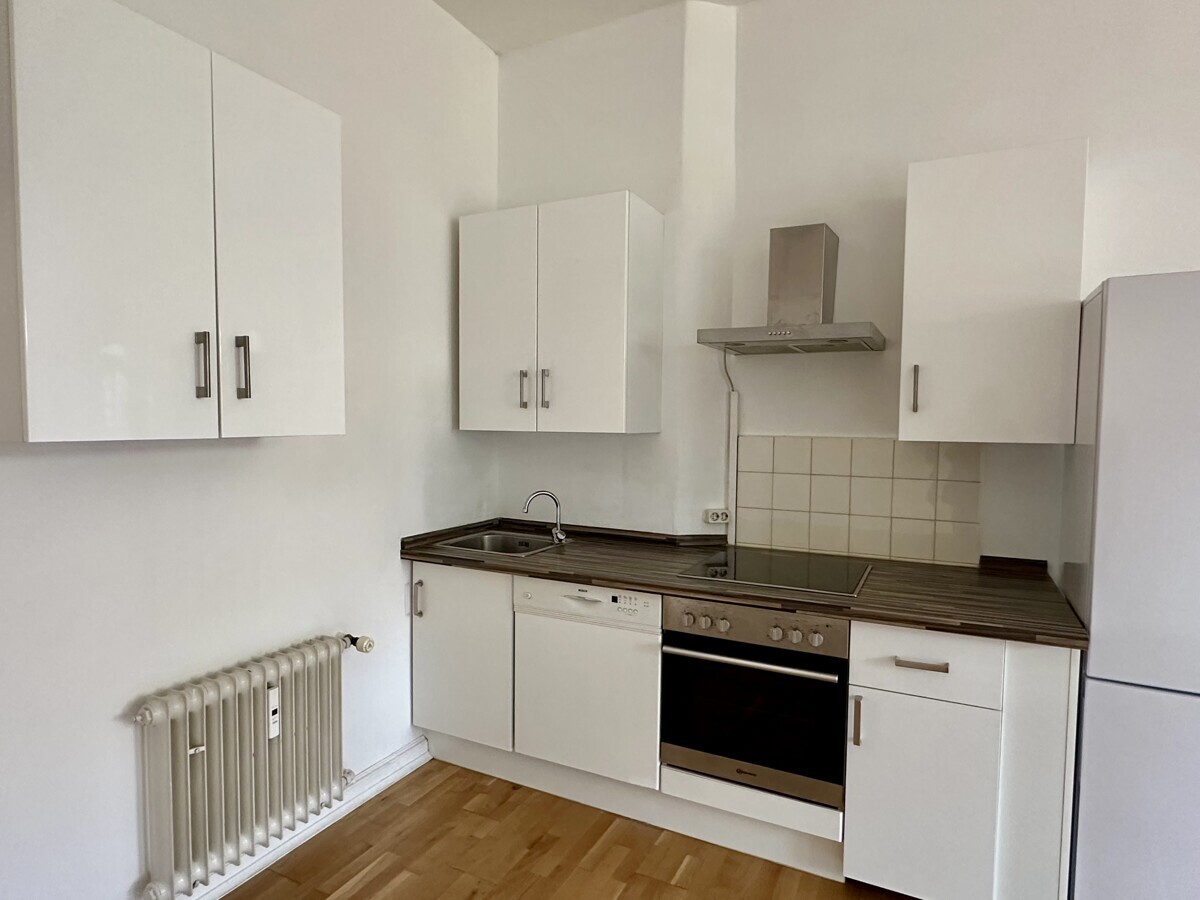 Barkhof: Altbau - Hochparterre in attraktiver Südwestlage, 3 Zimmer, mit Garten u. Garage - Photo 3