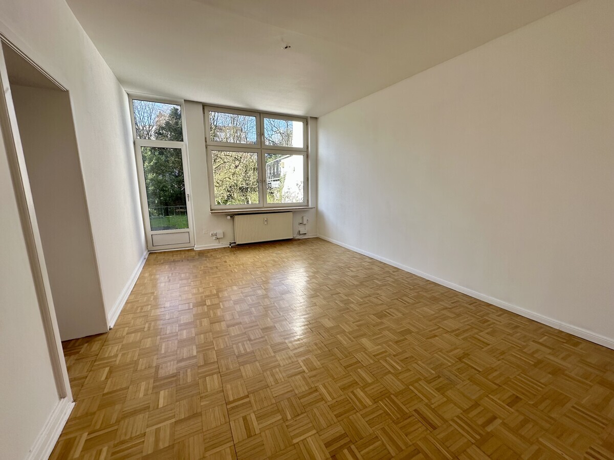 Barkhof: Altbau - Hochparterre in attraktiver Südwestlage, 3 Zimmer, mit Garten u. Garage - Photo 1