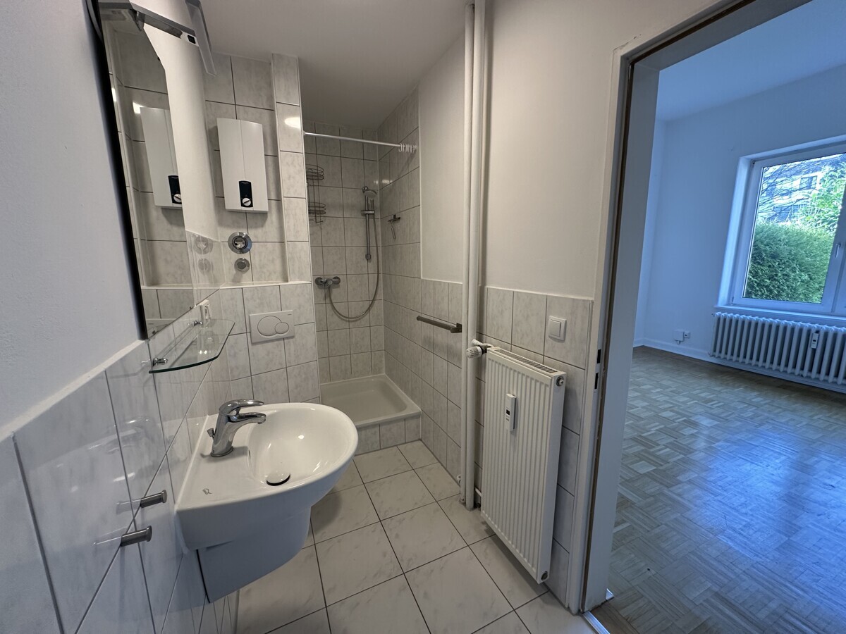 Barkhof: Altbau - Hochparterre in attraktiver Südwestlage, 3 Zimmer, mit Garten u. Garage - Photo 5