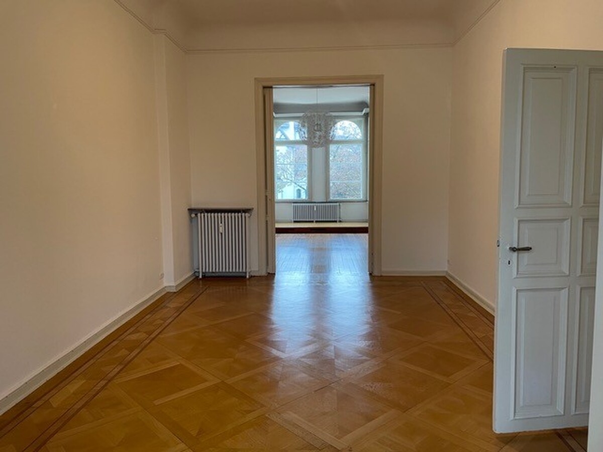 Schwachhausen: "Belle Étage" Altbau stilvolle 3-4 Zi. Whg. mit Parkett, hohen Decken, Bürgerparknähe - Photo 5