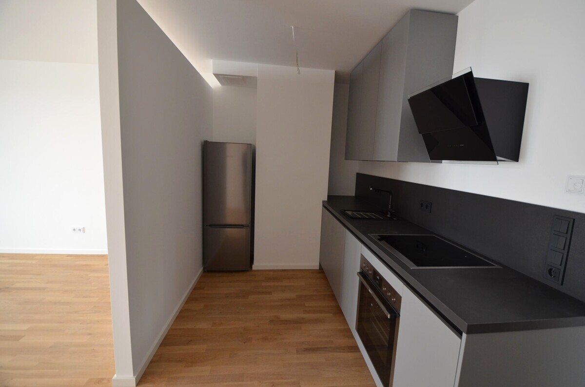 Modernes 1 Zi.-City-Appartement mit gr. Loggia, Nähe der Weser, Parkett und EBK- ideal für Singles - Photo 2