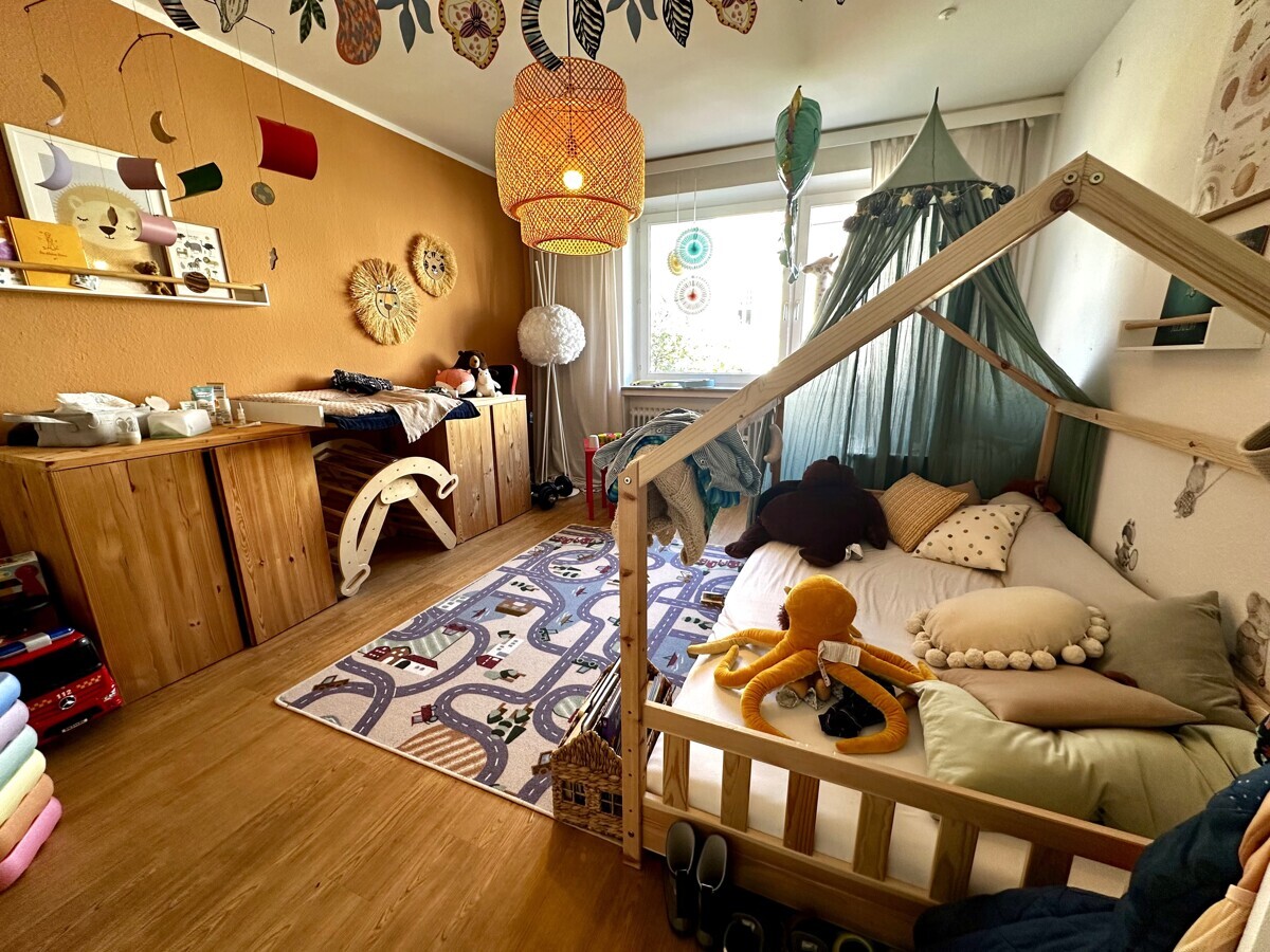 Geteviertel: großzügige 3 Zimmer Whg., Balkon mit Blick ins Grüne, EBK, Fahrstuhl in Schwachhausen - Photo 5