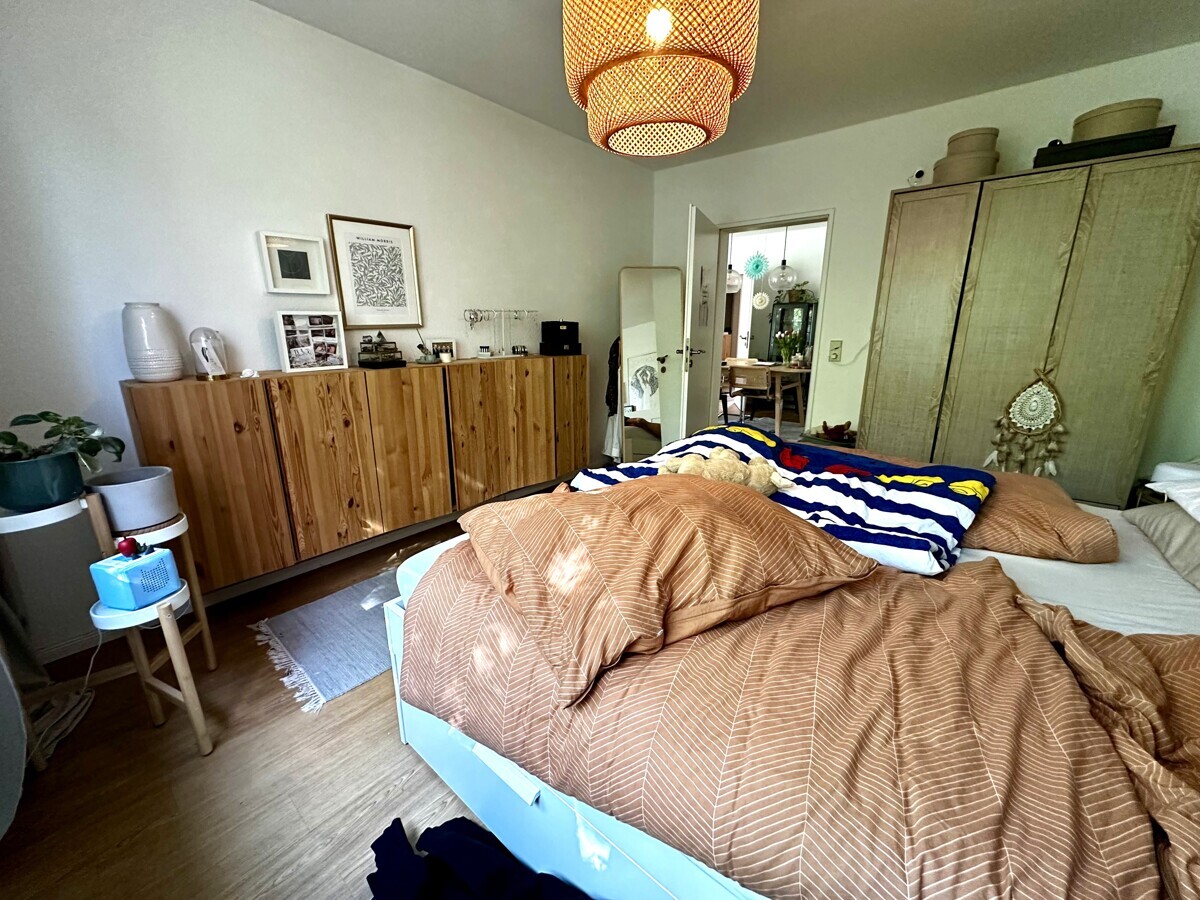 Geteviertel: großzügige 3 Zimmer Whg., Balkon mit Blick ins Grüne, EBK, Fahrstuhl in Schwachhausen - Photo 3