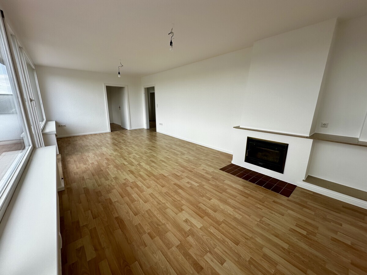 Schwachhausen umfangreich modernisierte 2,5 Zi. DG-Whg. m. Dachterrasse und Kamin, EBK und Bad neu - Photo 3