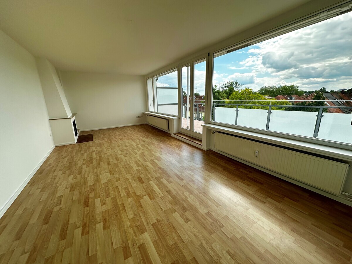 Schwachhausen umfangreich modernisierte 2,5 Zi. DG-Whg. m. Dachterrasse und Kamin, EBK und Bad neu - Photo 2