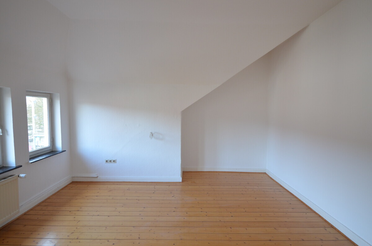 Gete: Gemütliche 2 Zi.-DG-Wohnung in stilvollem Altbremer Haus, mit EBK, Dielenboden- Schwachhausen - Photo 5