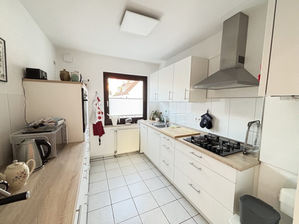 Neustadt: ansprechende, modernisierte 3-4 Zimmer Eigentumswohnung mit Balkon