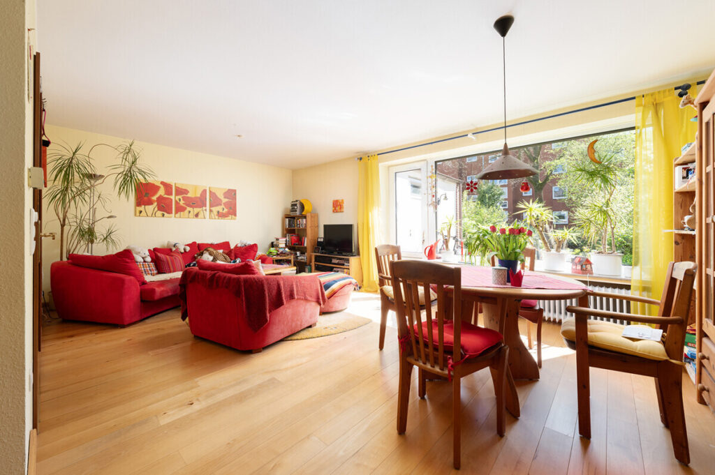 Arsten-Großzügiges Reihenmittelhaus mit 5 Zimmern, Garten und Garage