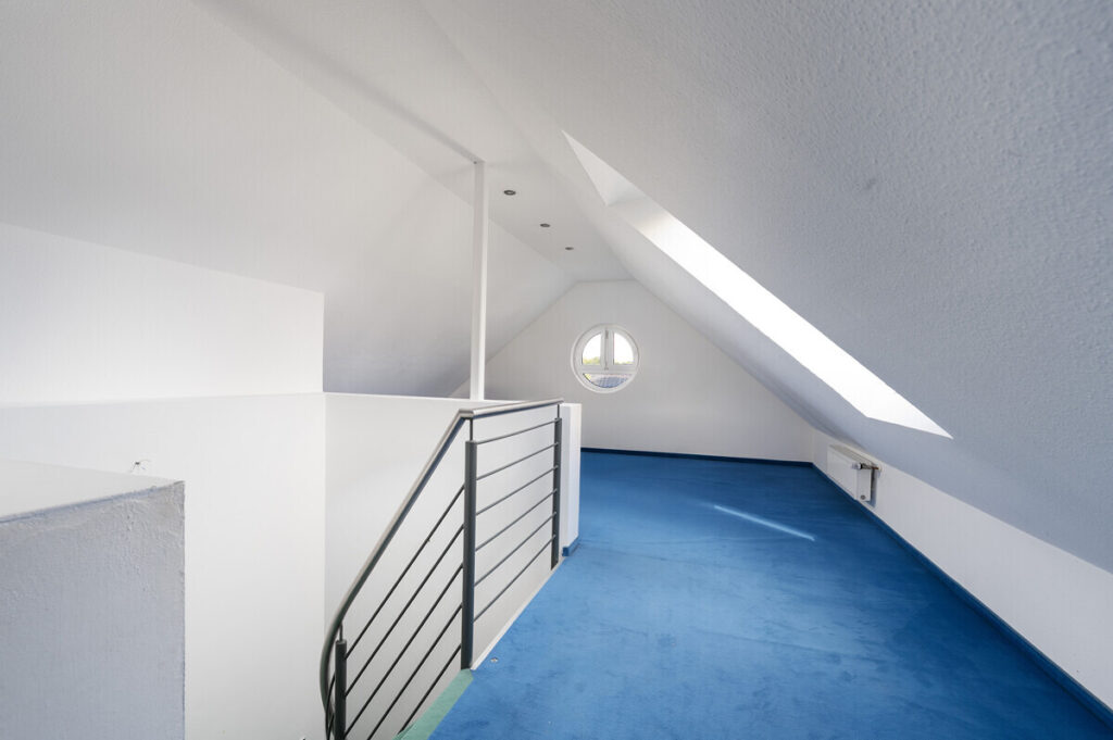 Horn: Junges Einfamilienhaus mit viel Platz und Süd-West-Garten in familienfreundlicher Lage