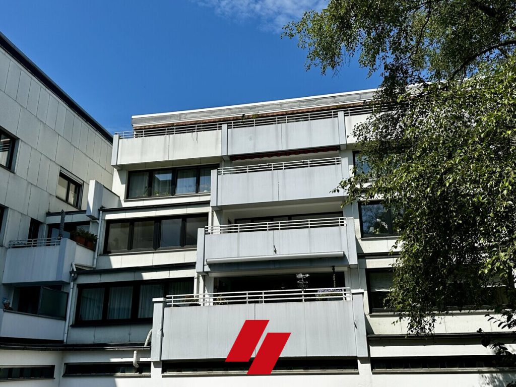 Bremen Horn: Erstbezug nach Modernisierung, 3 Zi. Wohnung, Wellnessbereich, Balkon, TG-Stellplatz