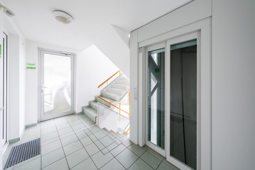 Findorff-Weidedamm: vermietete 3-Zimmerwohnung mit Balkon und Tiefgaragenstellplatz