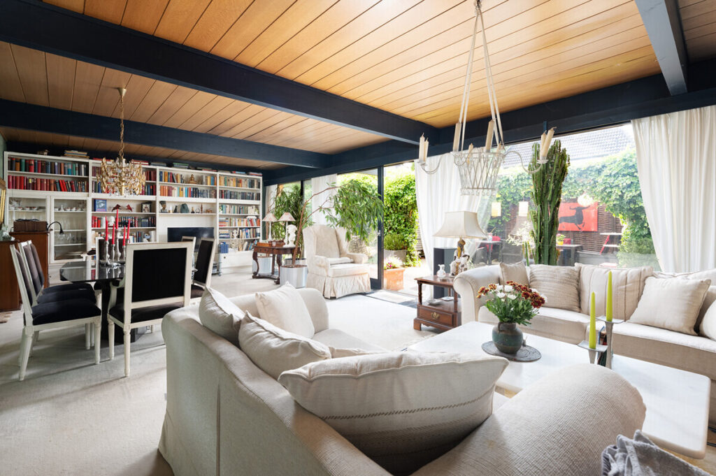 Bremen-Mahndorf: Split-Level-Haus mit Garage in Toplage - sanierungsbedürftig -