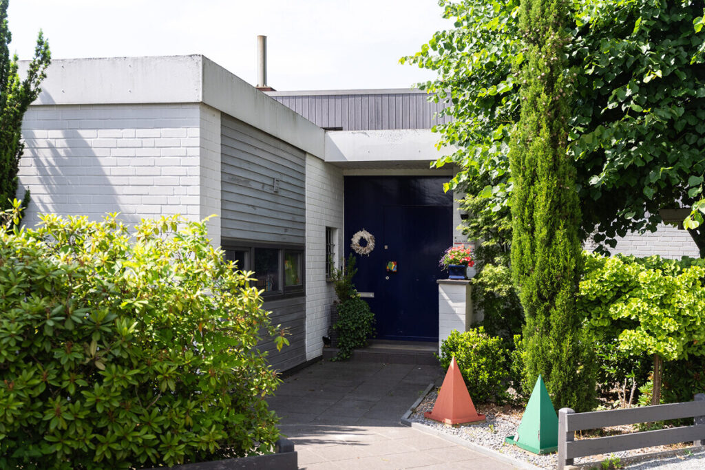 Bremen-Mahndorf: Split-Level-Haus mit Garage in Toplage - sanierungsbedürftig -