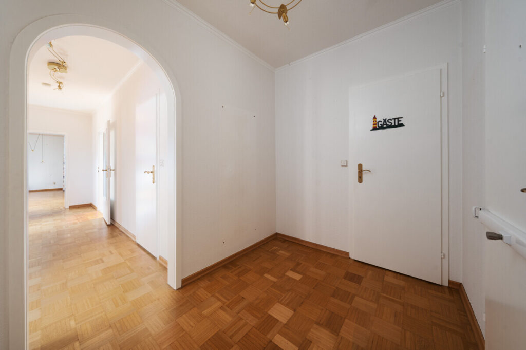 Wachmannquartier: Großzügige, sehr gut aufgeteilte 3-Zimmerwohnung mit 2 Balkonen
