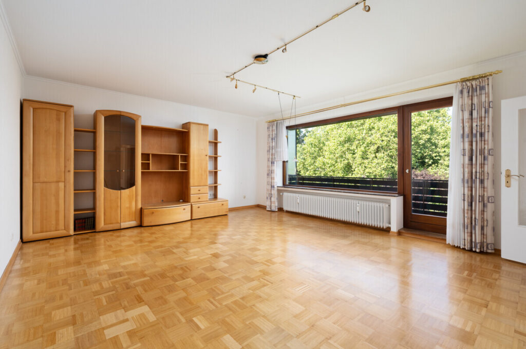 Wachmannquartier: Großzügige, sehr gut aufgeteilte 3-Zimmerwohnung mit 2 Balkonen