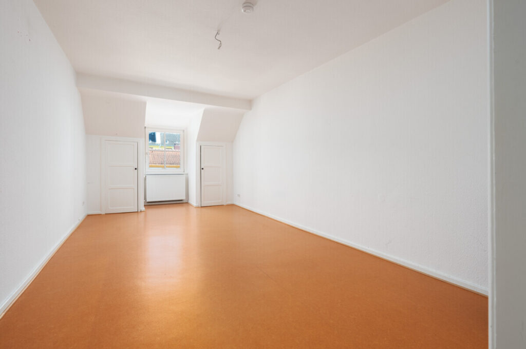 Bremer Neustadt: Historisches Gemeindehaus mit Saal und Bühne bietet besonderes Gestaltungspotenzial