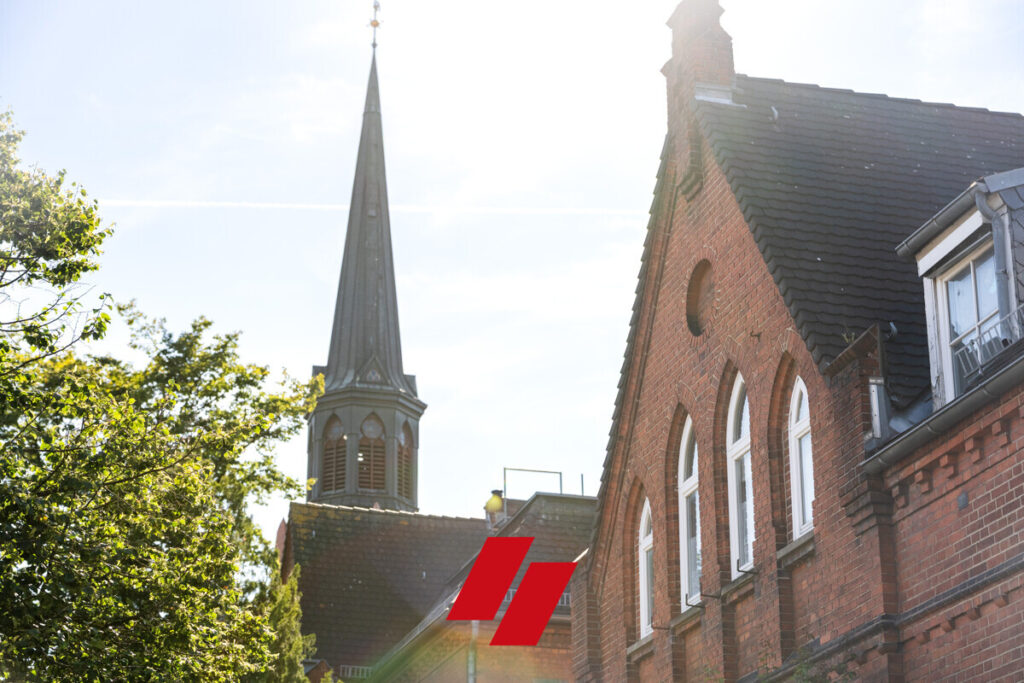 Bremer Neustadt: Historisches Gemeindehaus mit Saal und Bühne bietet besonderes Gestaltungspotenzial