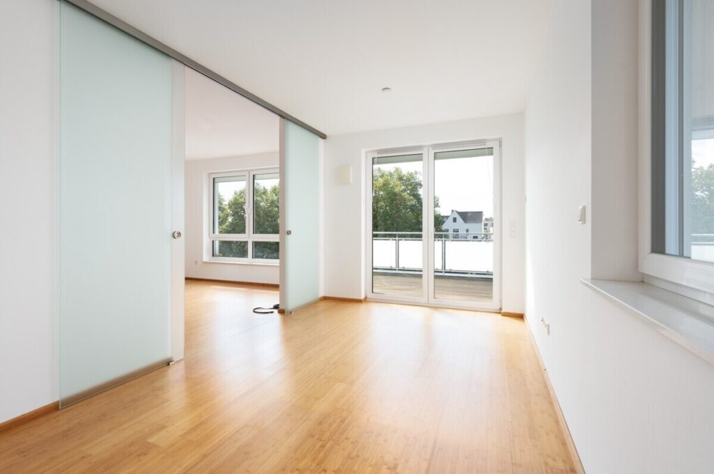 Neustadt / Werdersee: Junges 2-Zimmer-Penthouse als seltene Gelegenheit