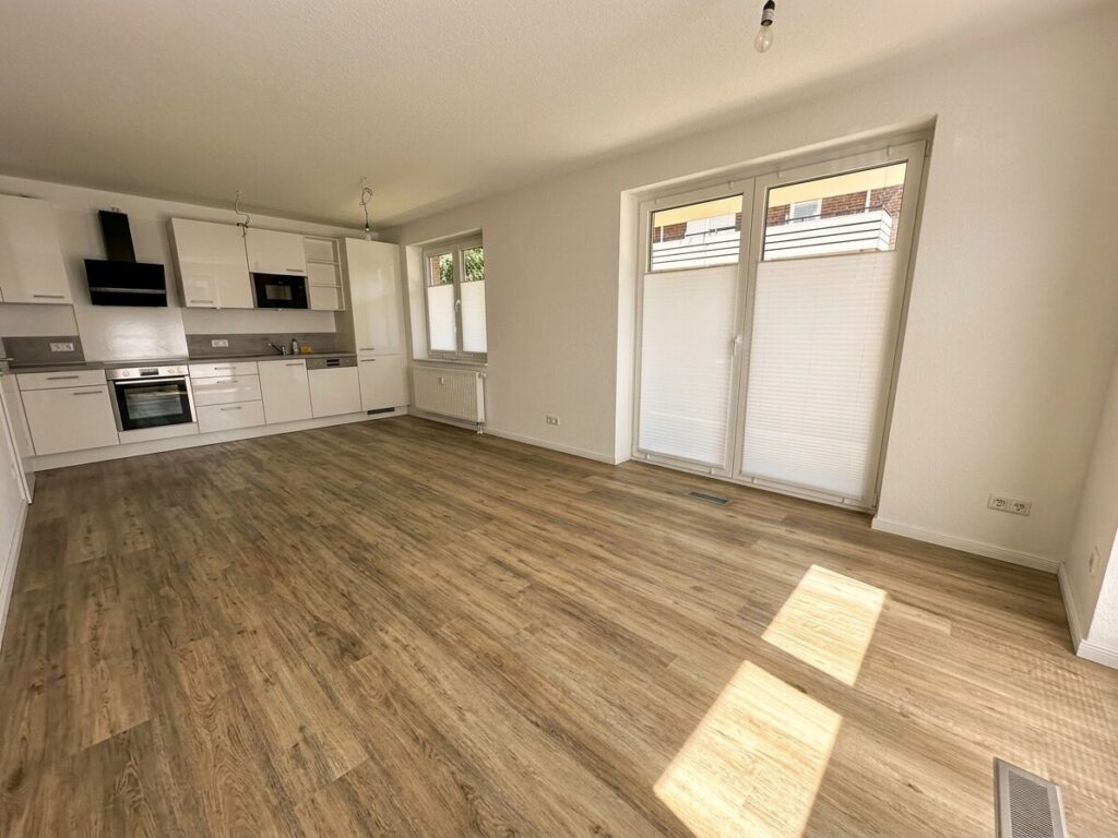 Stuhr- Brinkum: Top Lage - Moderne und helle 2 Zimmer Wohnung  mit PKW-Stellplatz- barrierefrei