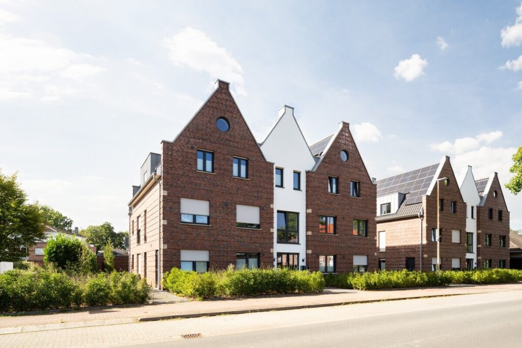 Weyhe: Junge Penthouse-Wohnung mit Dachterrasse zur Kapitalanlage