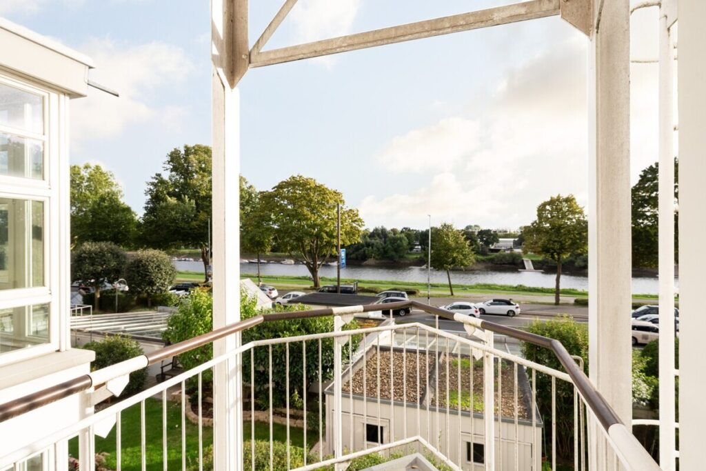 Erstklassige Lage - Panorama Weserblick / Ostertor: Atmosphärische 3 Zimmer Eigentumswohnung