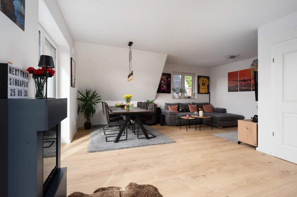 Weyhe: Junge Penthouse-Wohnung mit Dachterrasse zur Kapitalanlage