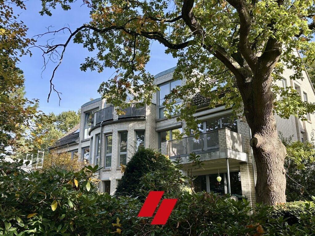 Radio Bremen: Modernisierte 3 Zi. Wohnung mit Balkon, neuer Einbauküche und TG-Stellplatz