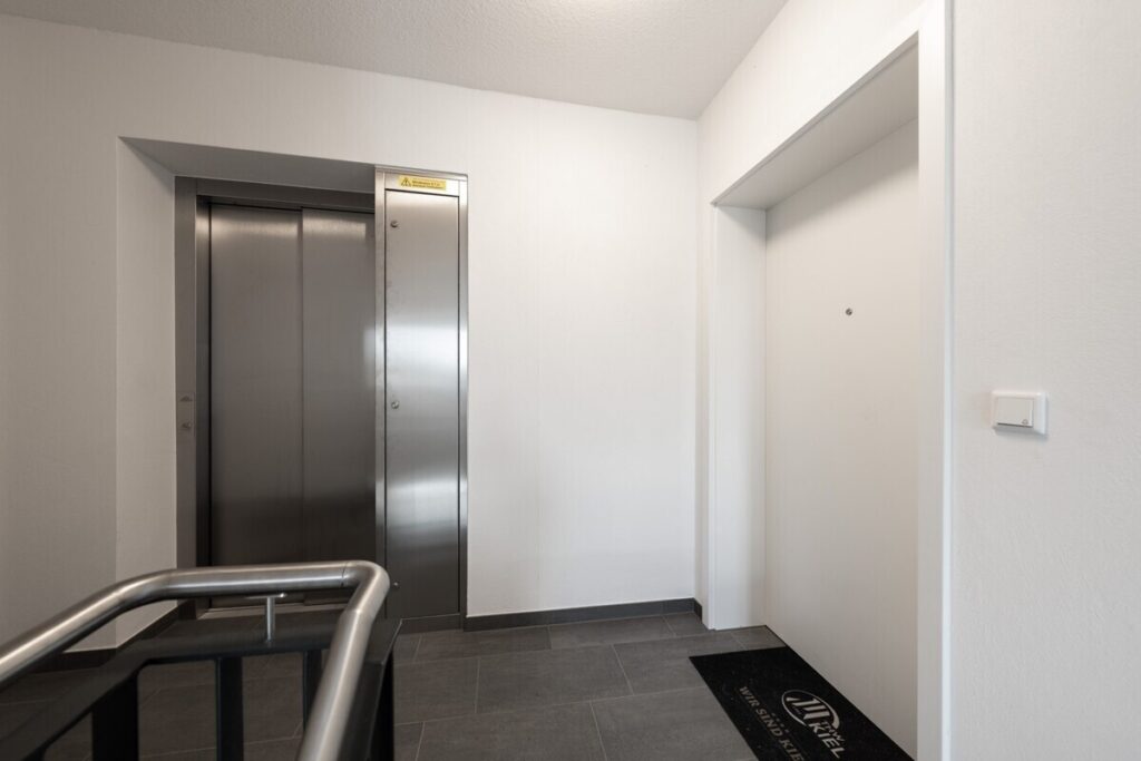 Weyhe: Junge Penthouse-Wohnung mit Dachterrasse zur Kapitalanlage