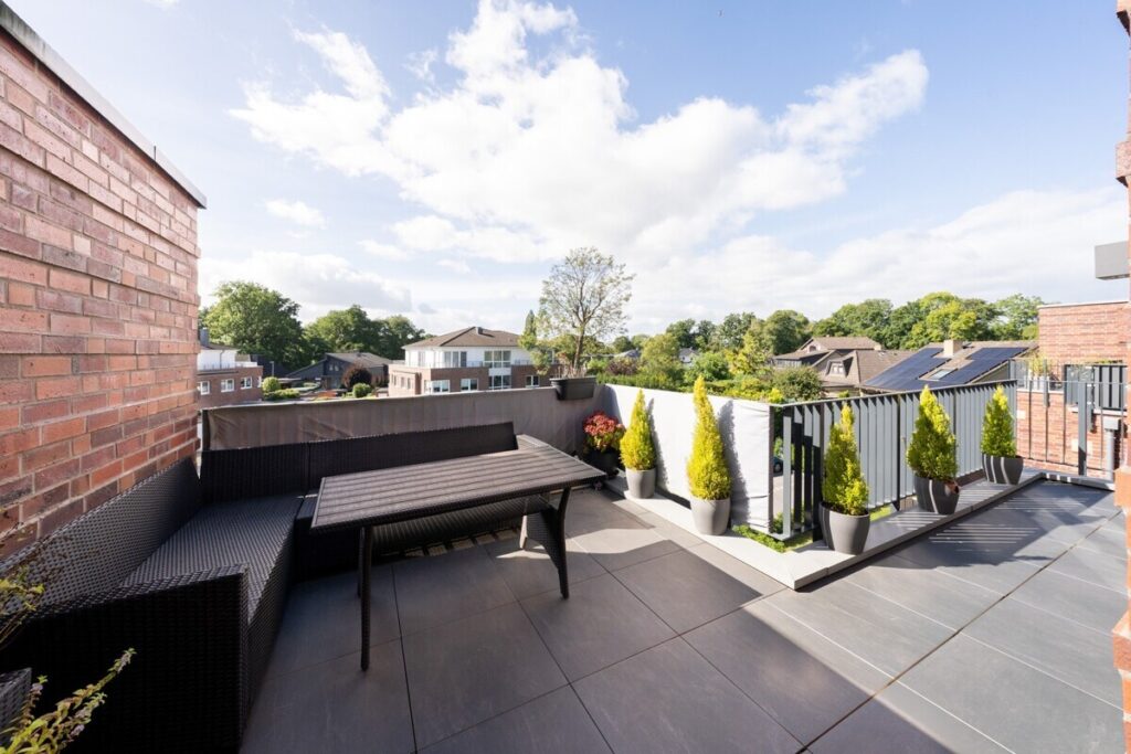 Weyhe: Junge Penthouse-Wohnung mit Dachterrasse zur Kapitalanlage
